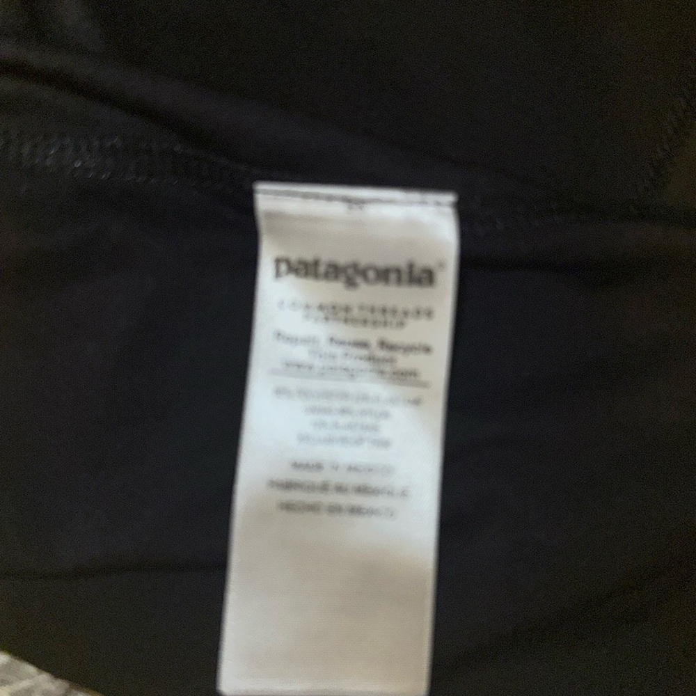 Patagonia Black tank - Picture 3 of 8